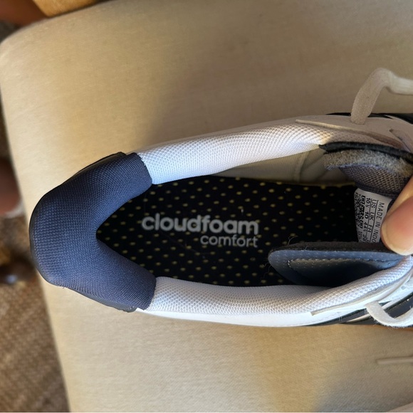 Brand new! Men’s Grand Court Adidas 10.5. - Picture 3 of 4